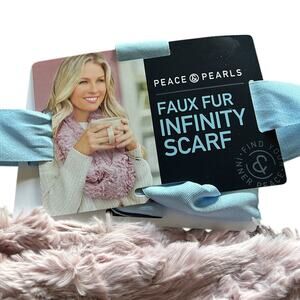 Peace & Pearls Faux Fur Infinity Scarf NWT Soft Cozy Luxury Warm Winter